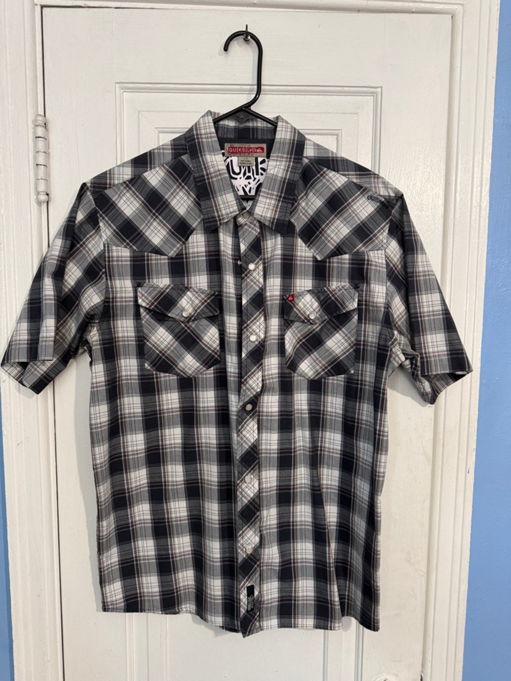 Quicksilver Black and White Plaid Short-Sleeve Pearl Snap Button-Up Shirt